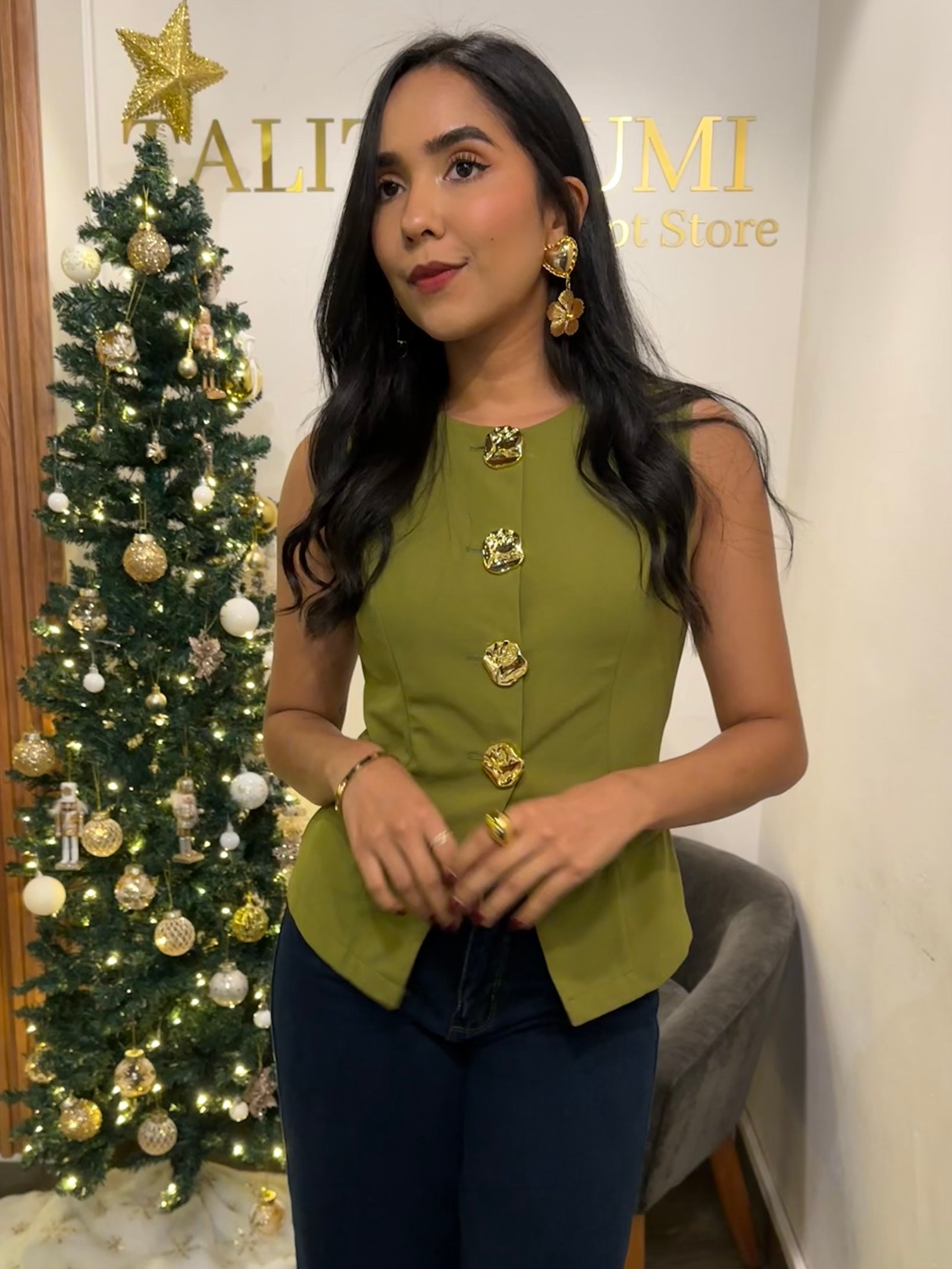 CHALECO BOTONES DORADOS GRANDES