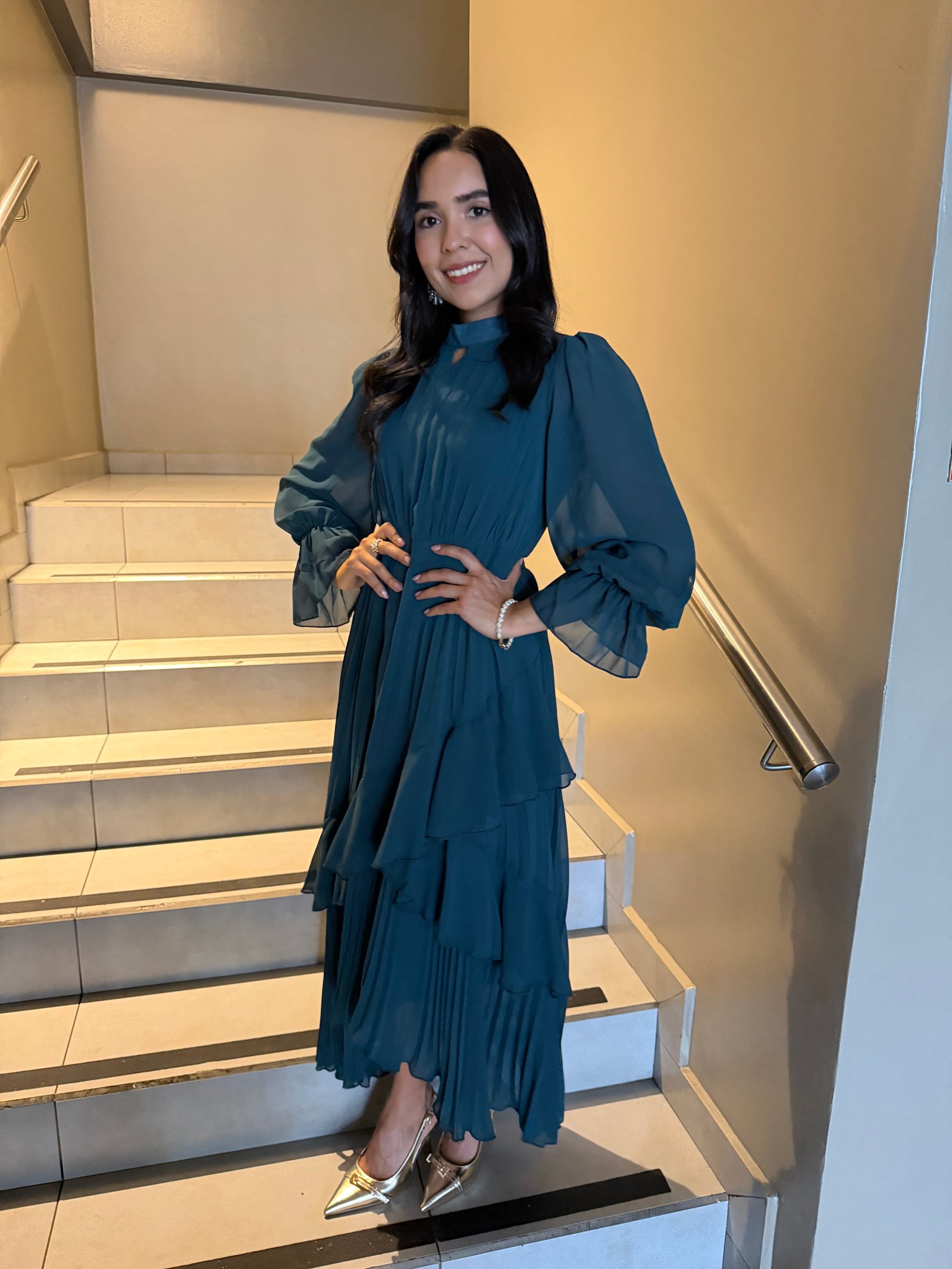 VESTIDO MAXI AQUA MANGA LARGA CON FLECOS