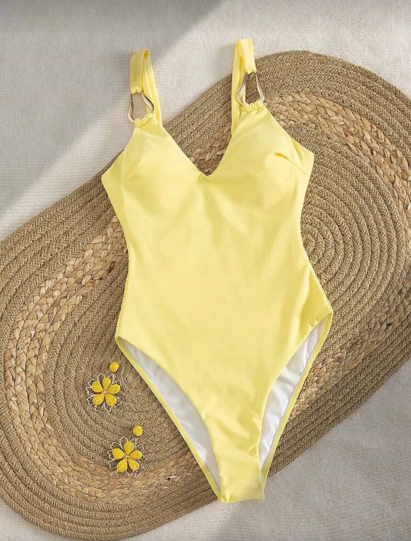 TRAJE DE BAÑO UNA PIEZA AMARILLO DETALLES DORADOS