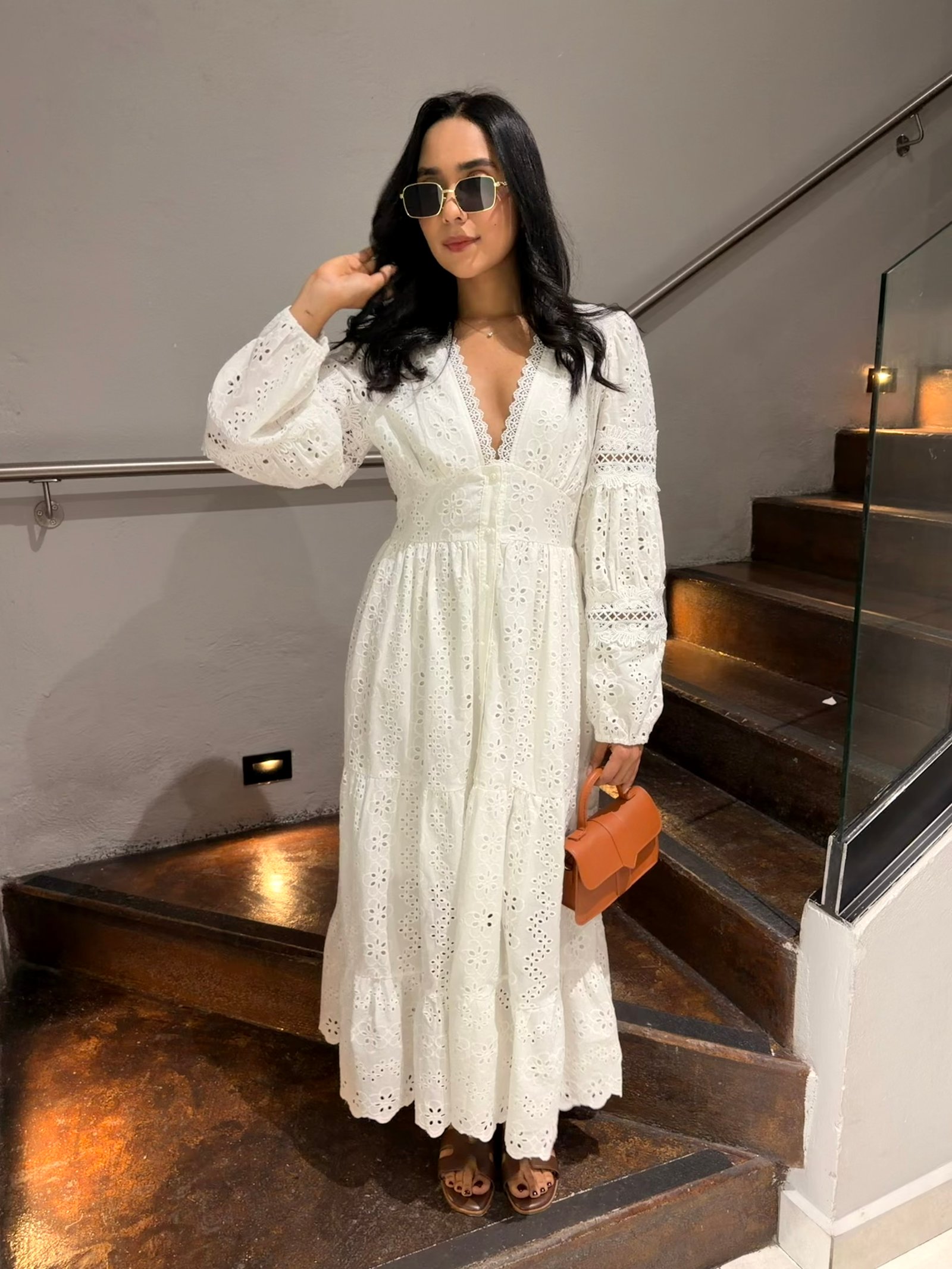 VESTIDO MAXI MANGA LARGA BORDADO BLANCO