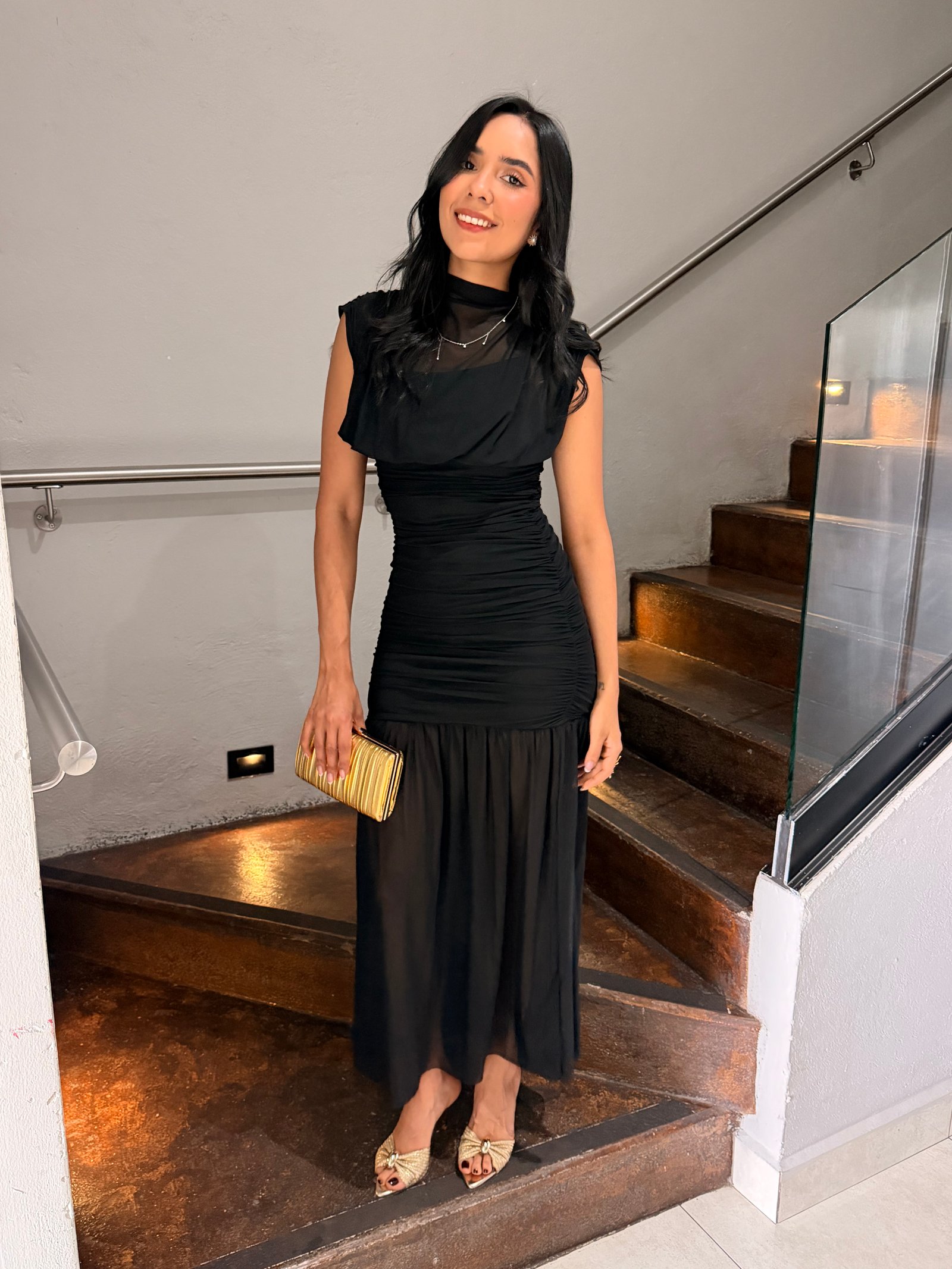 VESTIDO MAXI MANGA CORTA HALTER NEGRO