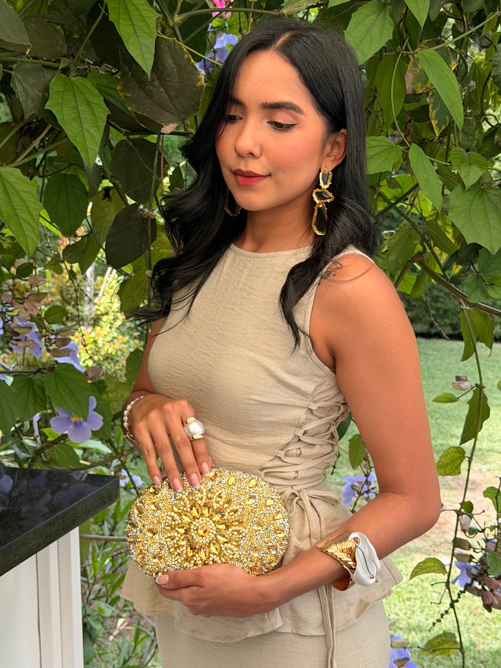 VESTIDO MAXI PUFF CON DETALLE DE AMARRAR BEIGE