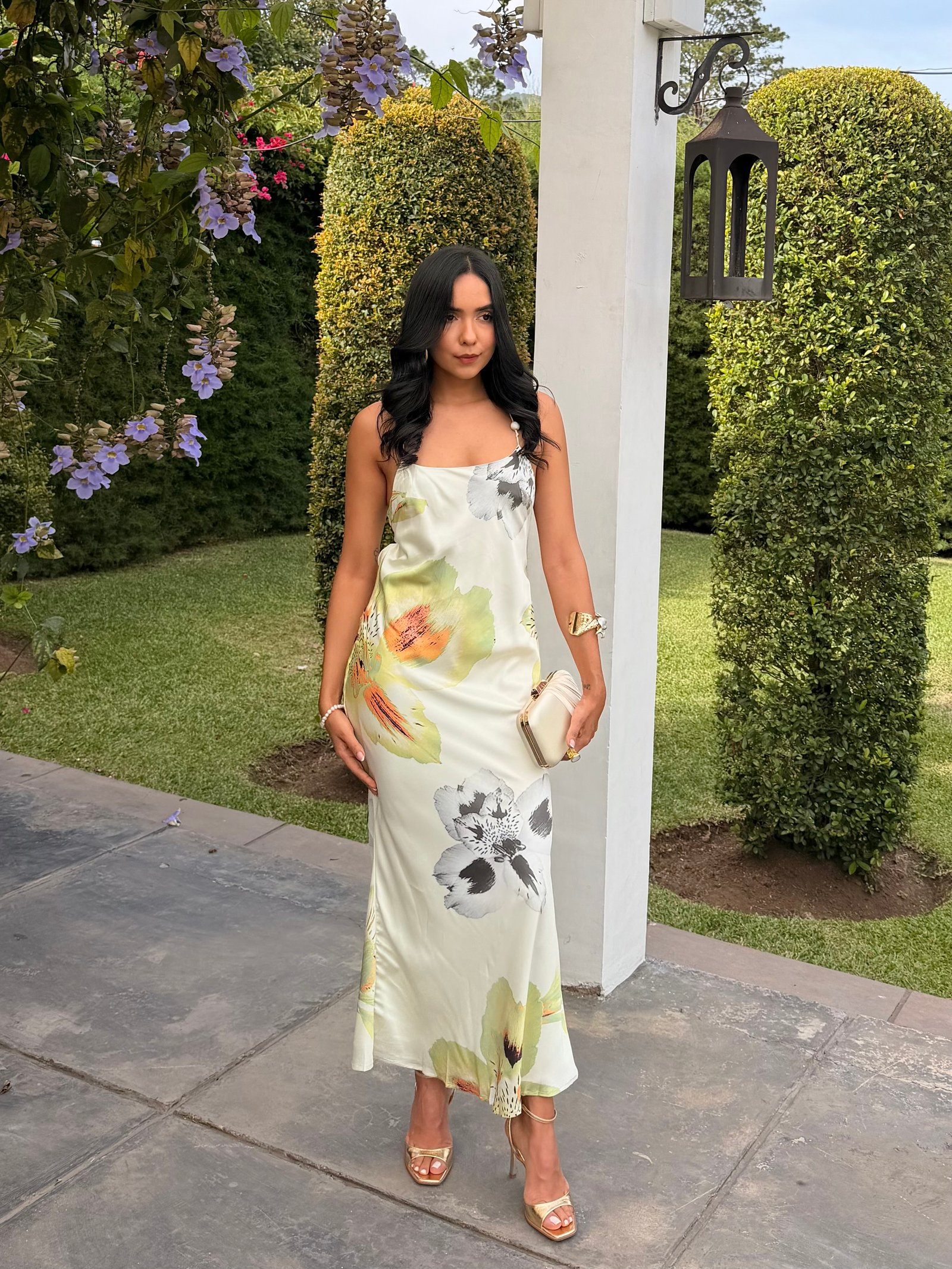 VESTIDO SATINADO BACKLESS