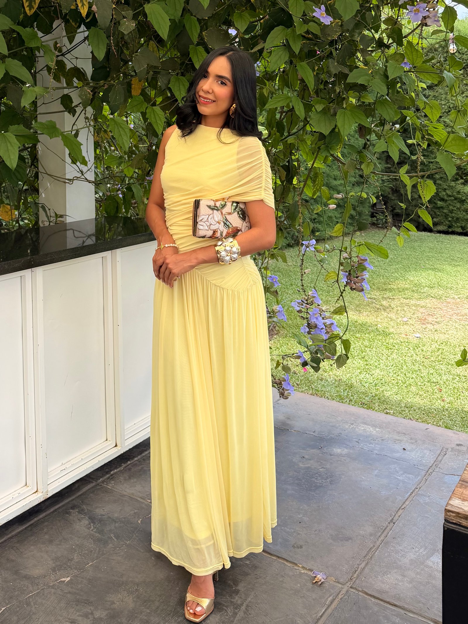 VESTIDO MAXI MESH UN HOMBRO CON CAPA AMARILLO