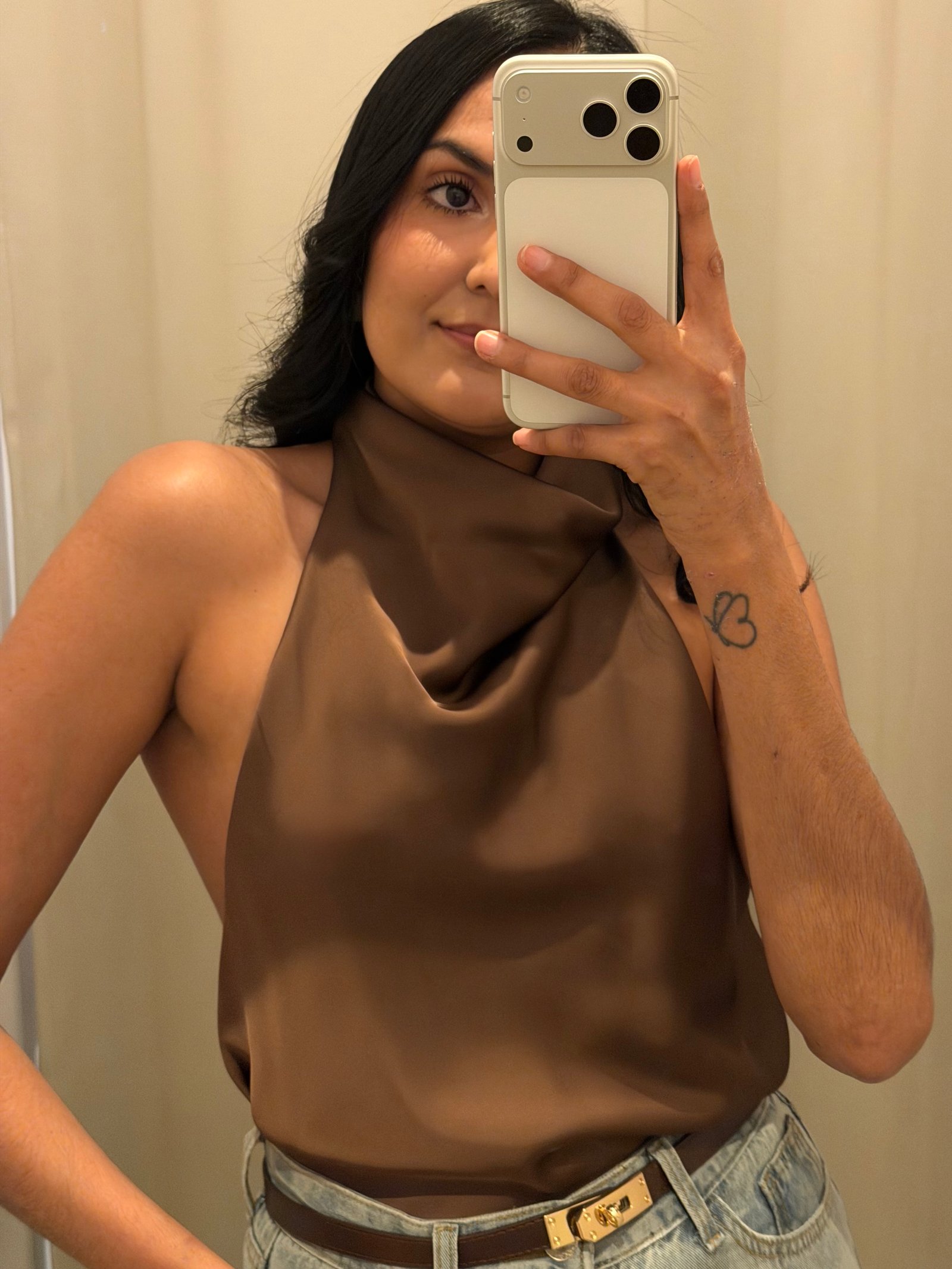 BLUSA SATINADA BACKLESS