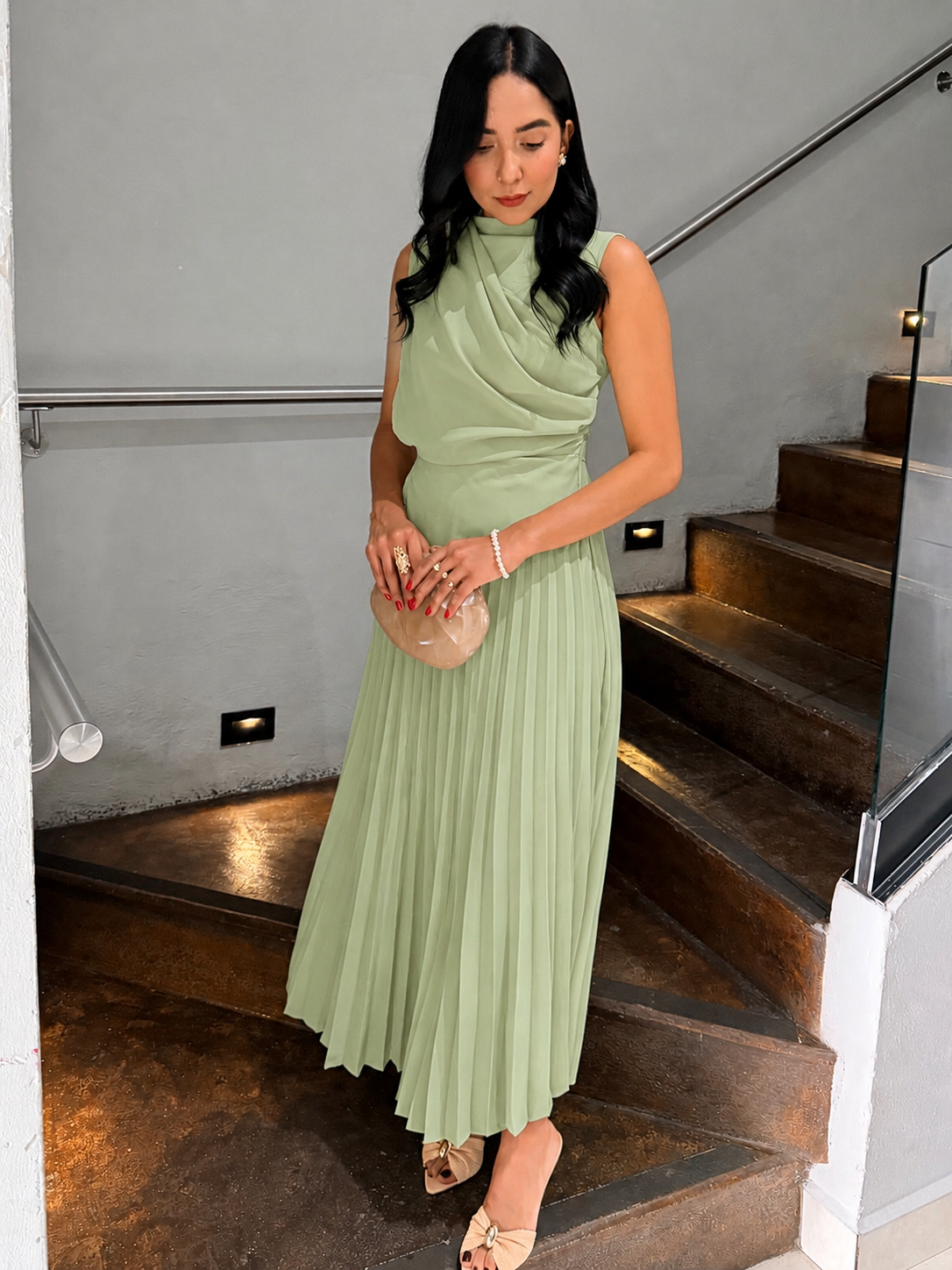 VESTIDO HALTER FALDA PLISADA AMARRAR