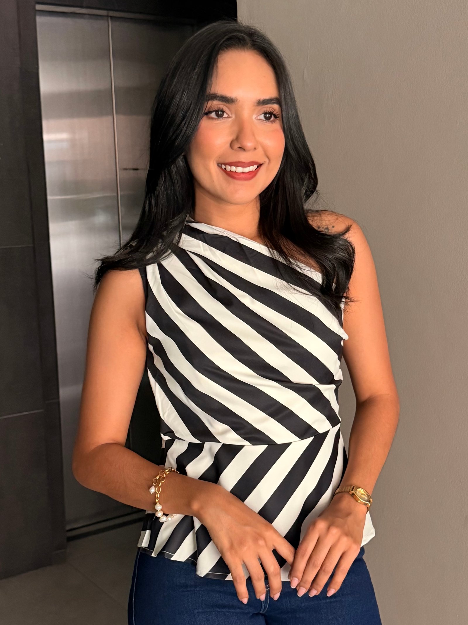 CAMISA ONE SHOULDER RAYADA