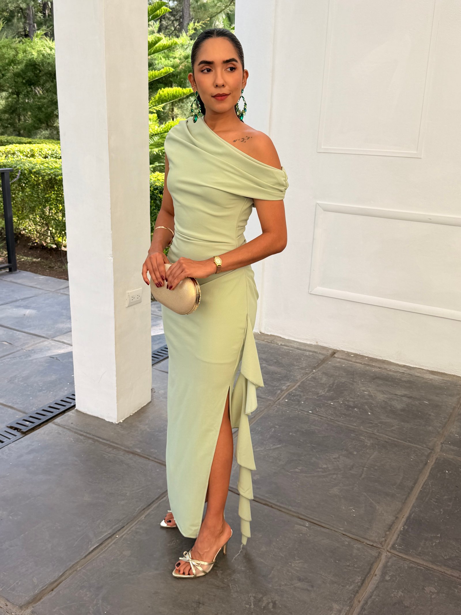 VESTIDO MIDI OFF SHOULDER VERDE MENTA CON VUELITOS