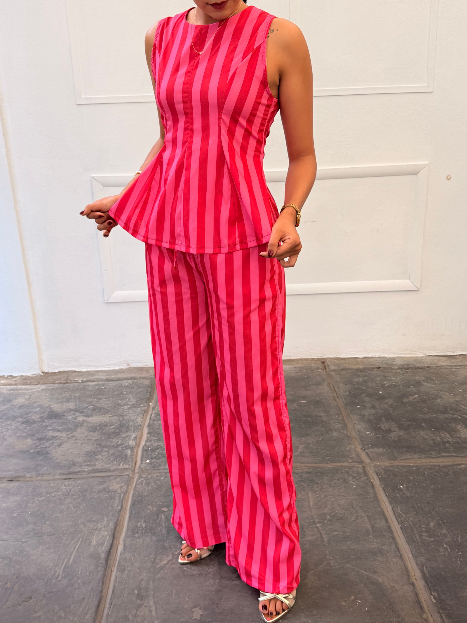 SET PANTALON Y CAMISA RAYADO ROJO Y ROSA