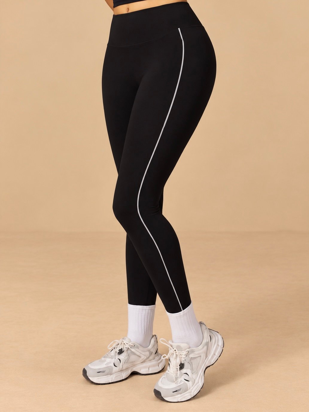 LEGGINGS NEGRO CON LINEA BLANCO